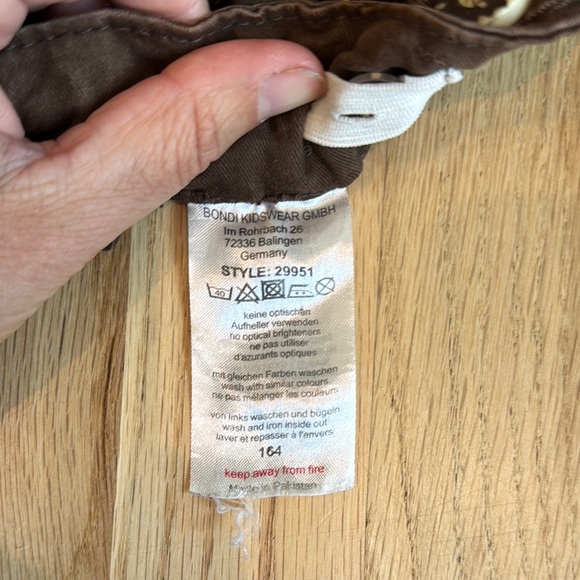 Brown lederhosen with ivory embroidery - Picture 3 of 5